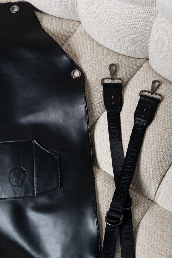 BLACK – Image 3
